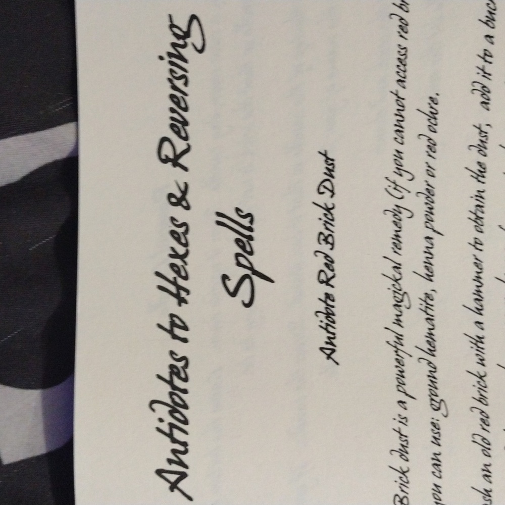 Book of Shadows Spell Book - Picture 2 of 14